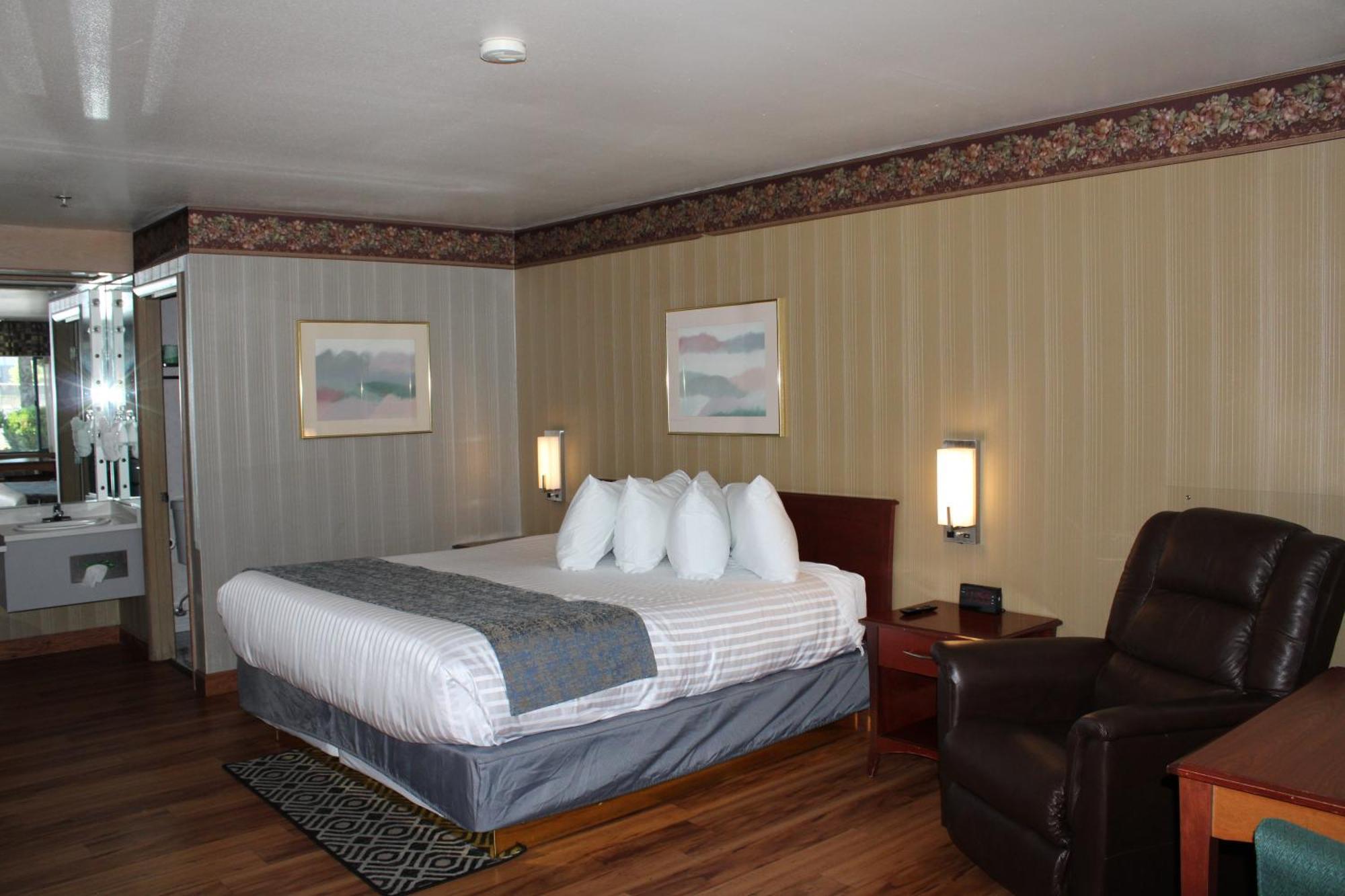 Americas Best Value Inn - Phoenix / Ashland Bagian luar foto